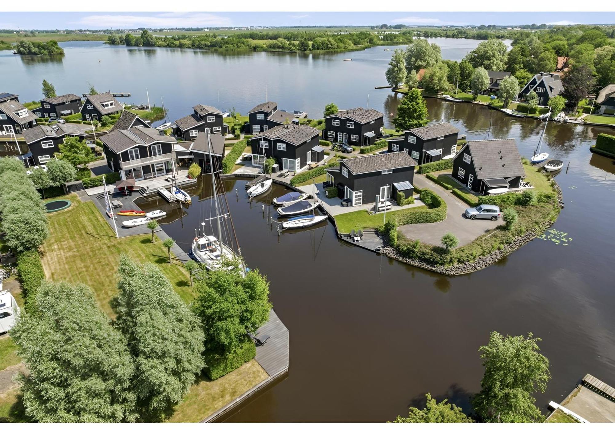 Waterpark Oan 'E Poel Bij Sneekermeer Terherne Exterior foto