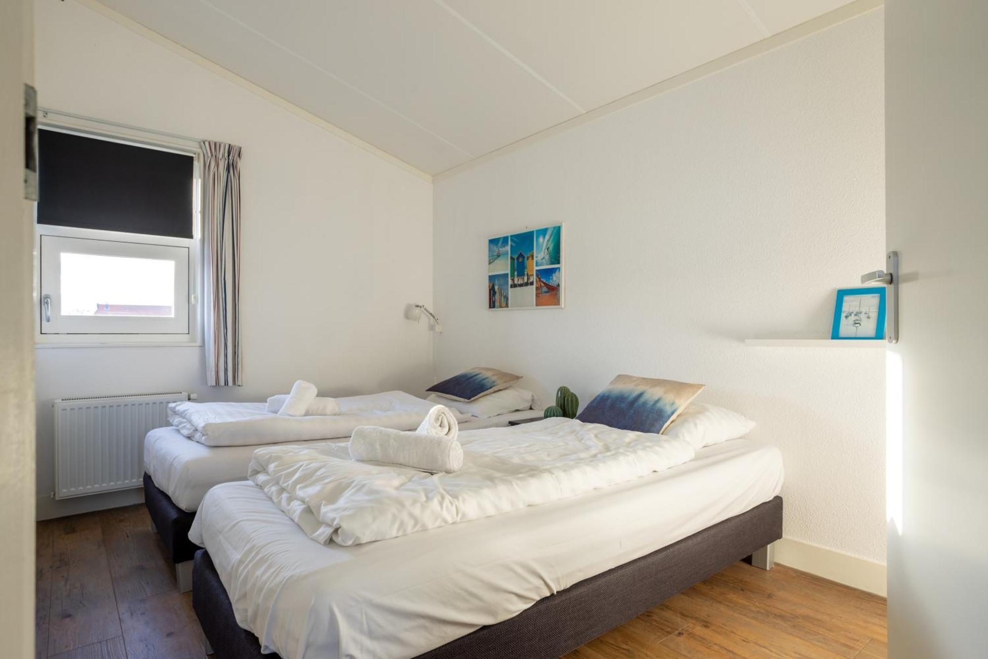 Waterpark Oan 'E Poel Bij Sneekermeer Terherne Zimmer foto
