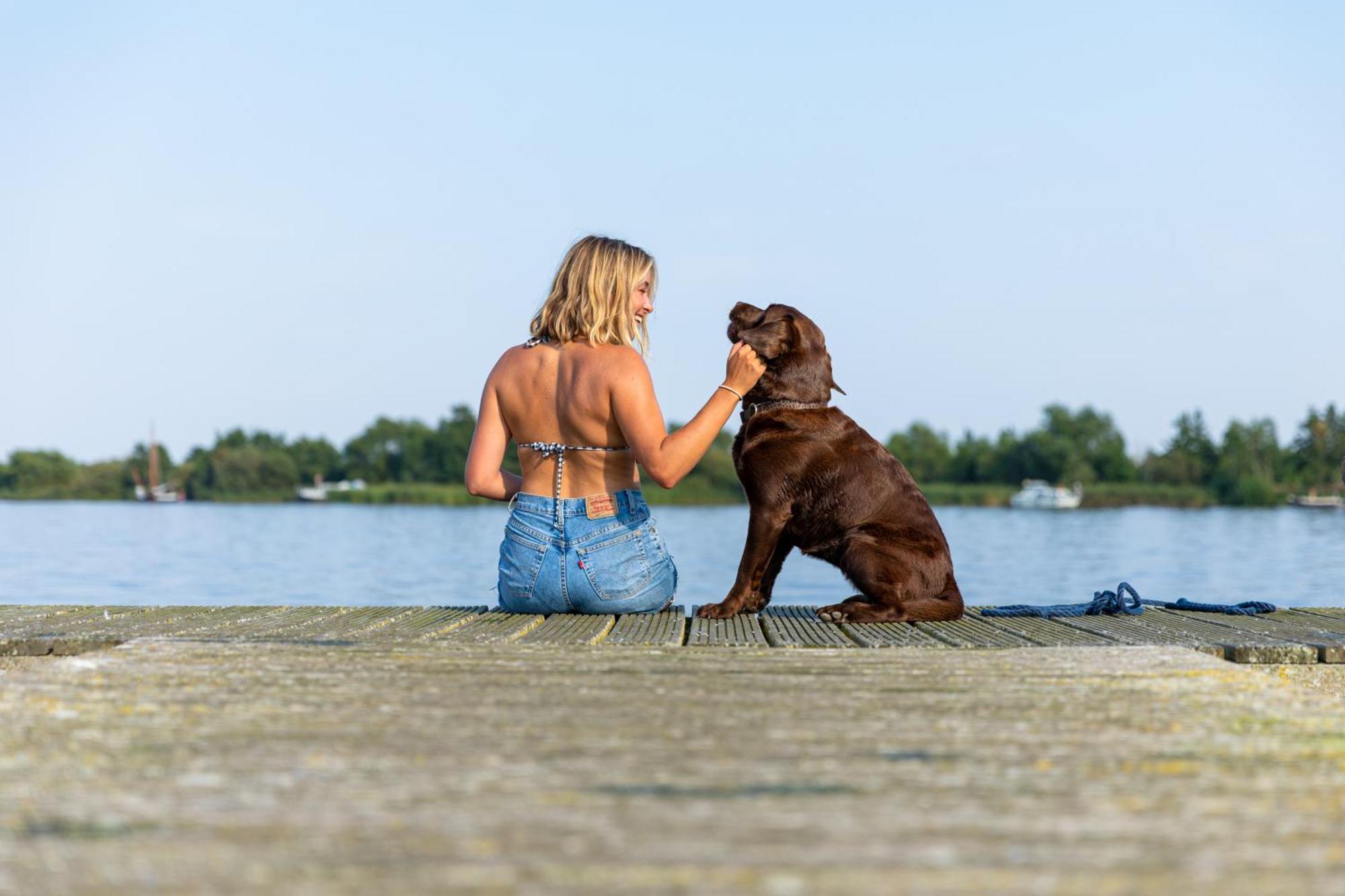 Waterpark Oan 'E Poel Bij Sneekermeer Terherne Exterior foto