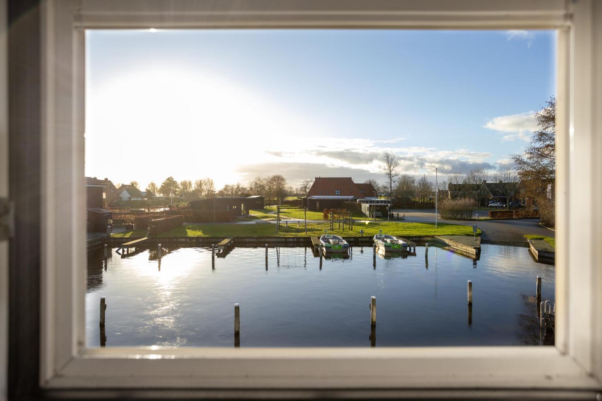 Waterpark Oan 'E Poel Bij Sneekermeer Terherne Exterior foto